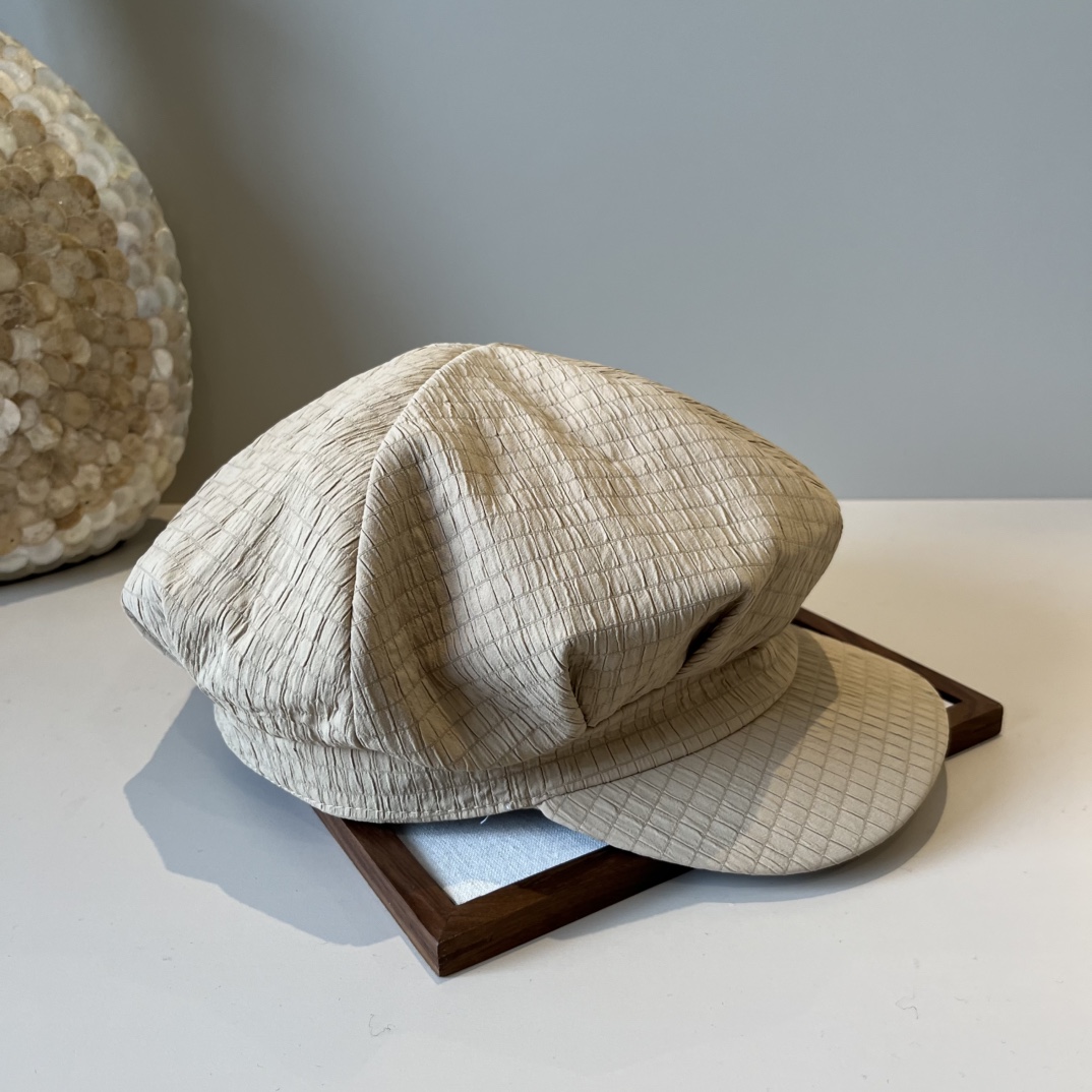 🆕

Celine赛琳新款鸭舌画家帽，秋冬款，头围57cm