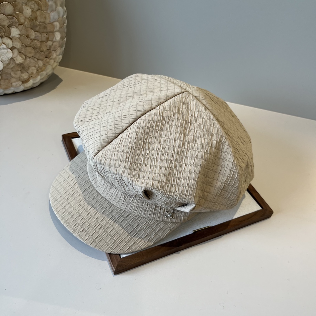 🆕

Celine赛琳新款鸭舌画家帽，秋冬款，头围57cm