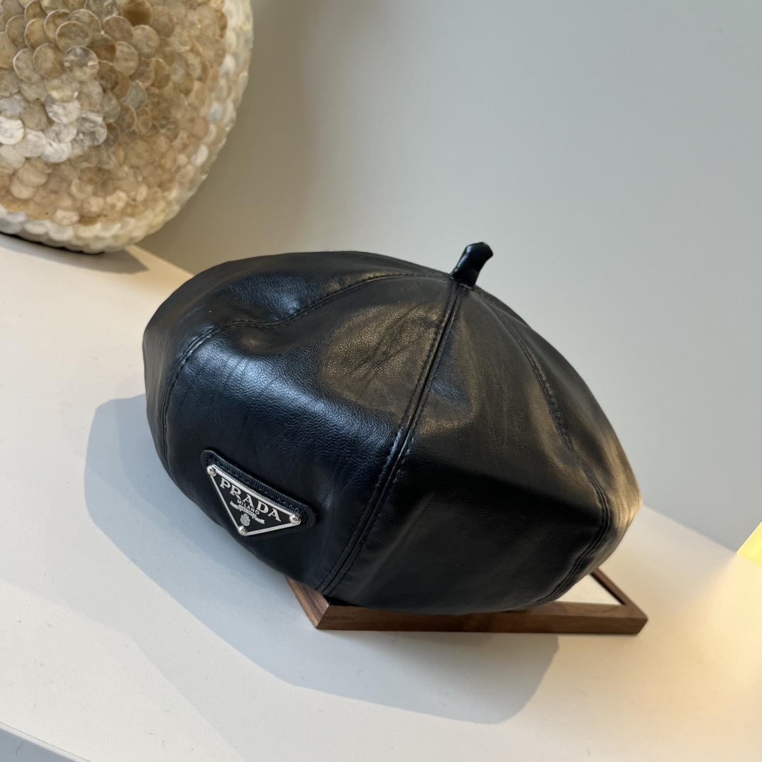 🆕

普拉达新款贝雷帽 头围57cm