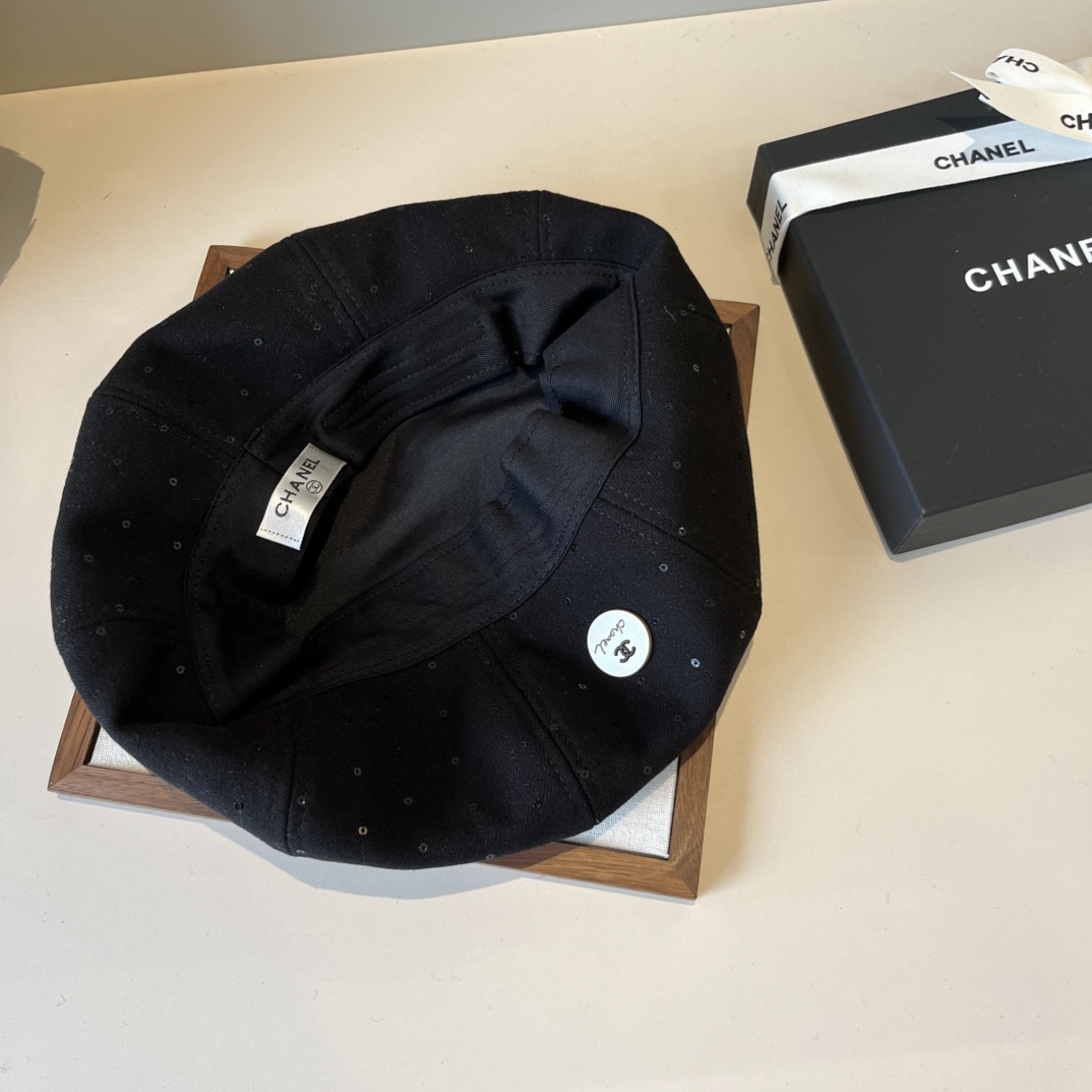 🆕

Chanel香奈儿新款贝雷帽 头围57cm