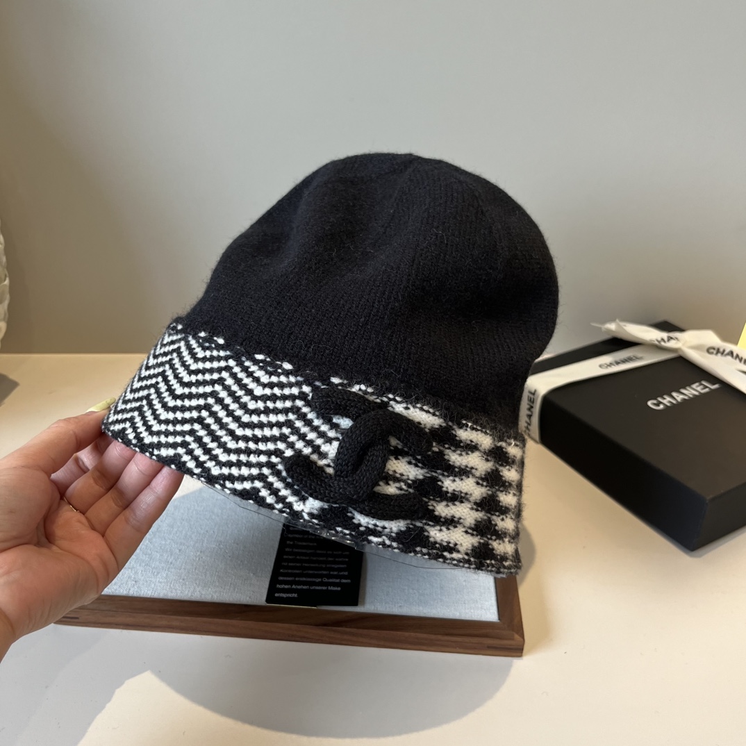 🆕

Chanel香奈儿针织毛线帽