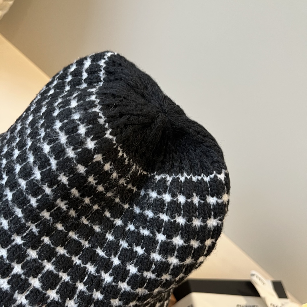 🆕

Chanel香奈儿针织毛线帽