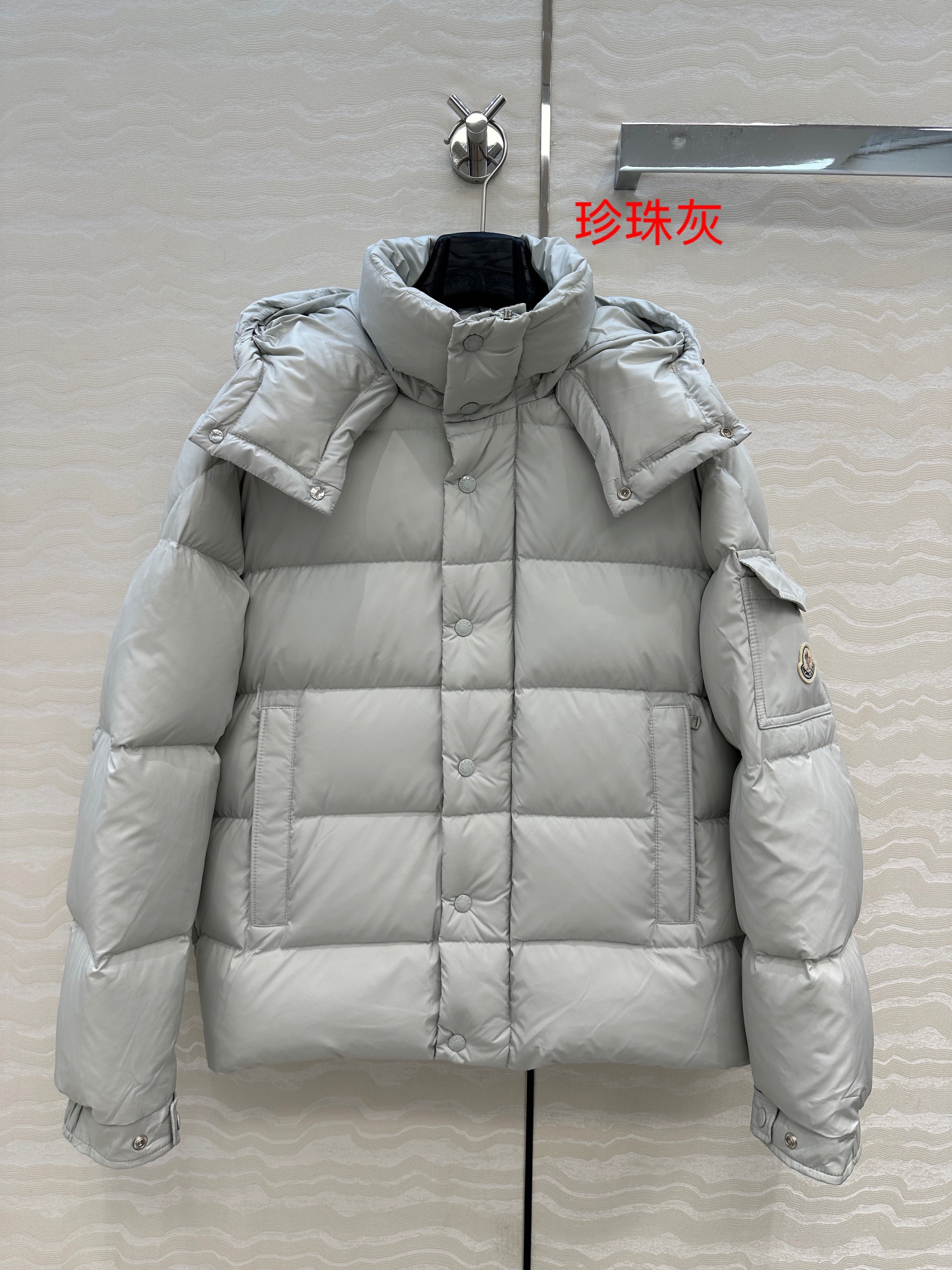 羽绒服主推款❤️原单品质Mo秋冬必入70周年纪念！经典MaYa羽绒服！原版定制哑光记忆丝质感柔软细腻超赞