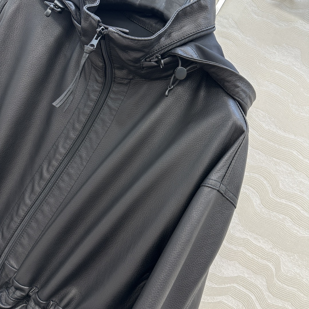 “Row Wind Lamb-Skin Coat Review: Quality, Style, and Perfect Details in S.M.L. Code One” - 图片 3