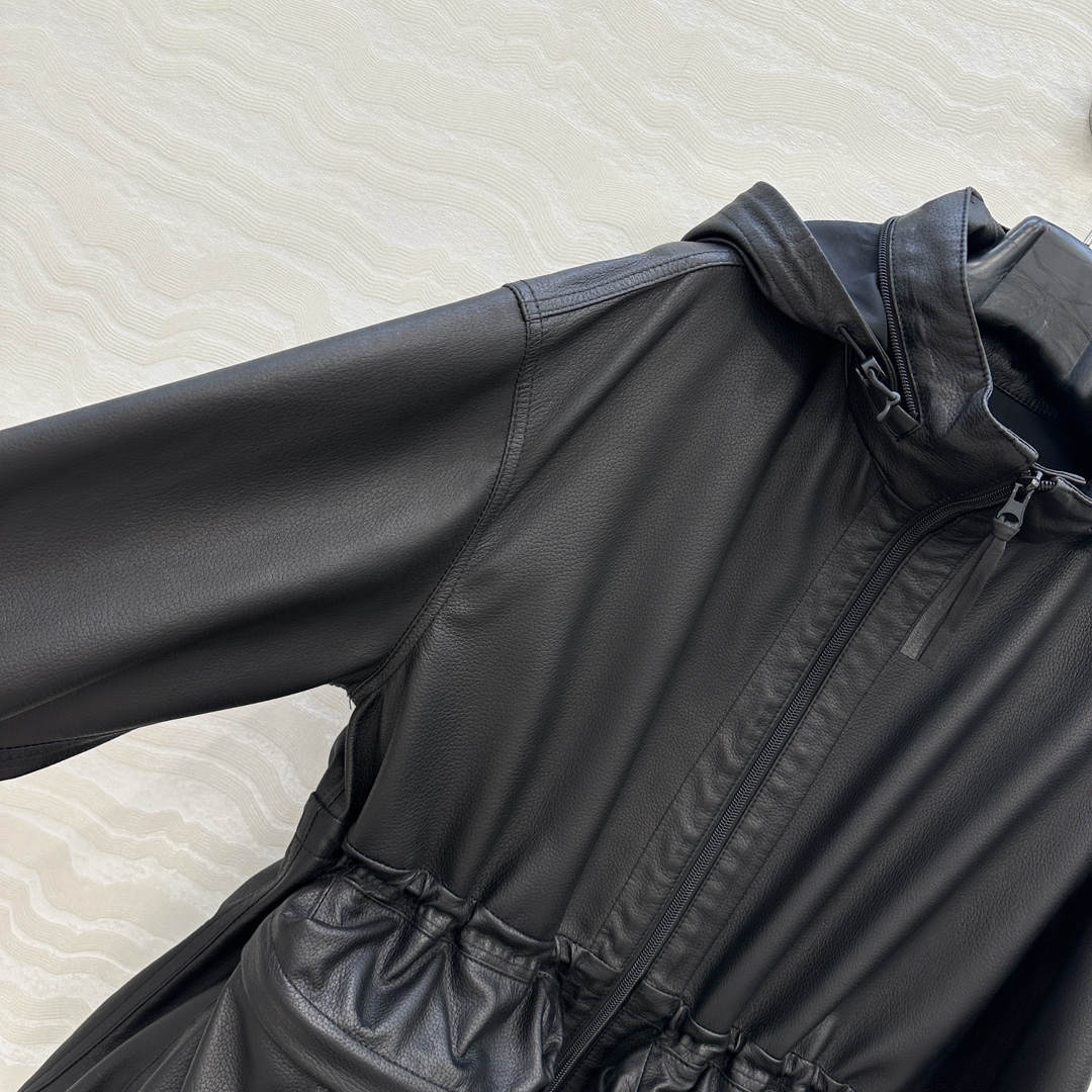 “Row Wind Lamb-Skin Coat Review: Quality, Style, and Perfect Details in S.M.L. Code One” - 图片 6