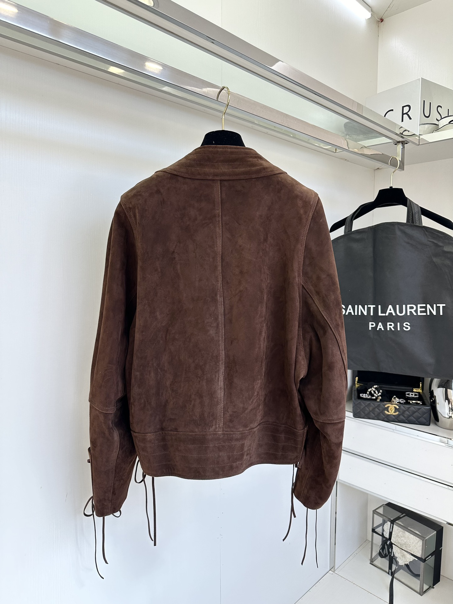 Fashionable Female Suit with Irregular Zipper and Cuff Belt Design – P3216 Dust Bag 25F Review - 图片 4