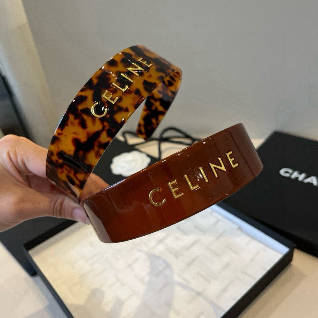 🆕

Celine赛琳新款发箍