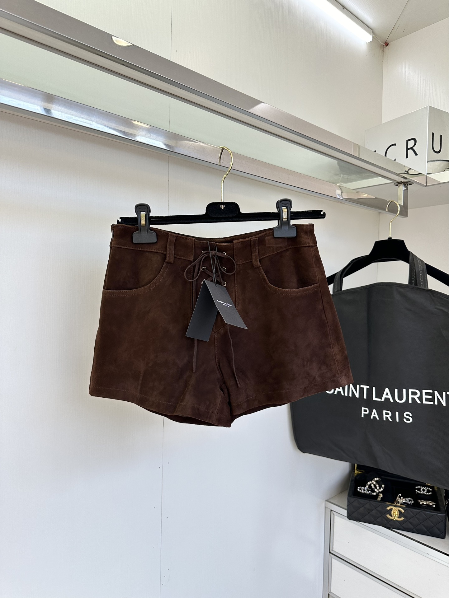 High-Waisted Pants with Caricature Legs: Unique Design for Imported Style and Comfort