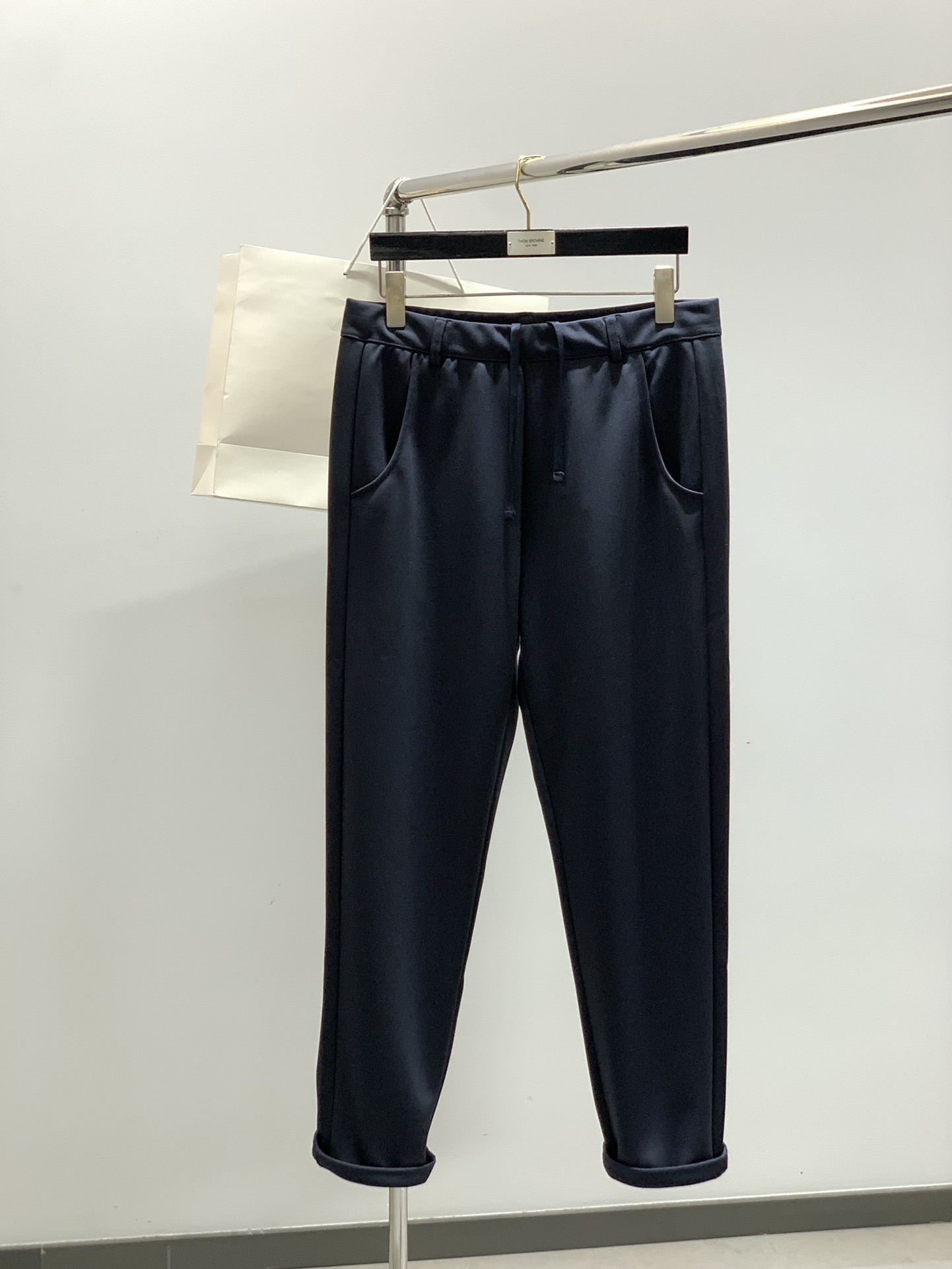 NO:506839,Clothes, pants, PRADA, the latest autumn products, special counters are available at the same time, fashionable and casual suits, imported original fabrics, extremely complex workmanship, the only channel that can be used as a purchasing agent level, top-level embroidery craft letter pattern logo, extremely high-end, comfortable and versatile, handsome and stylish upper body, S-XL, prada, prada, alexander wang19860909衣服,裤子,PRADA 普拉达,秋季最新品,专柜同步有售,时尚休闲套装,进口原版面料,做工极为复杂,唯一可以做代购级别的渠道狠货,顶级刺绣工艺字母图案logo,档次极高,舒适百搭,上身帅气有型,码数S-XL,,prada,prada,alexander wang,Men's clothing