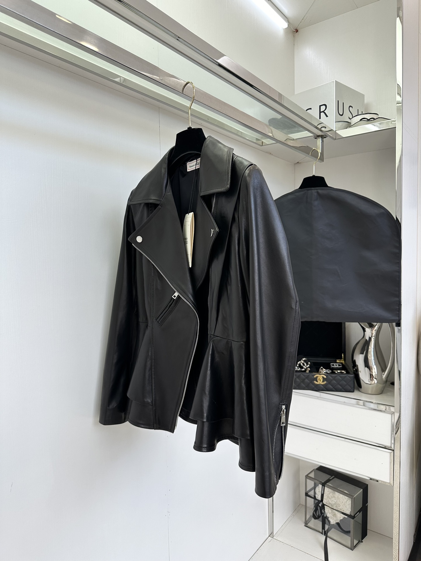 “Flexible and Durable Fall/Winter Female Outfit P2976 with Dustproof Bag 25F” - 图片 3