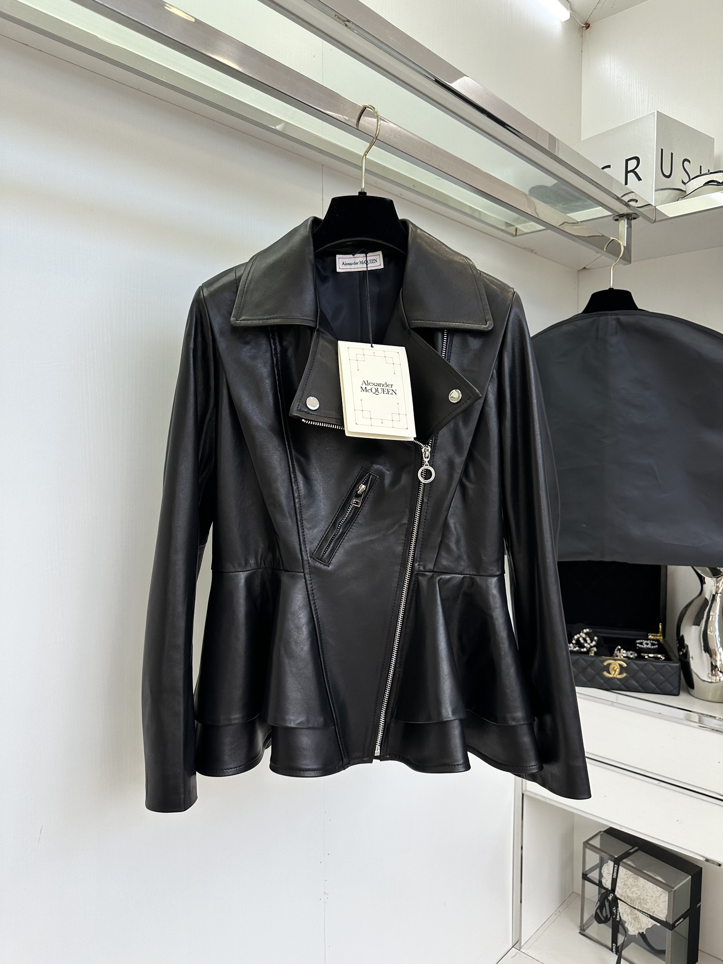 “Flexible and Durable Fall/Winter Female Outfit P2976 with Dustproof Bag 25F” - 图片 4