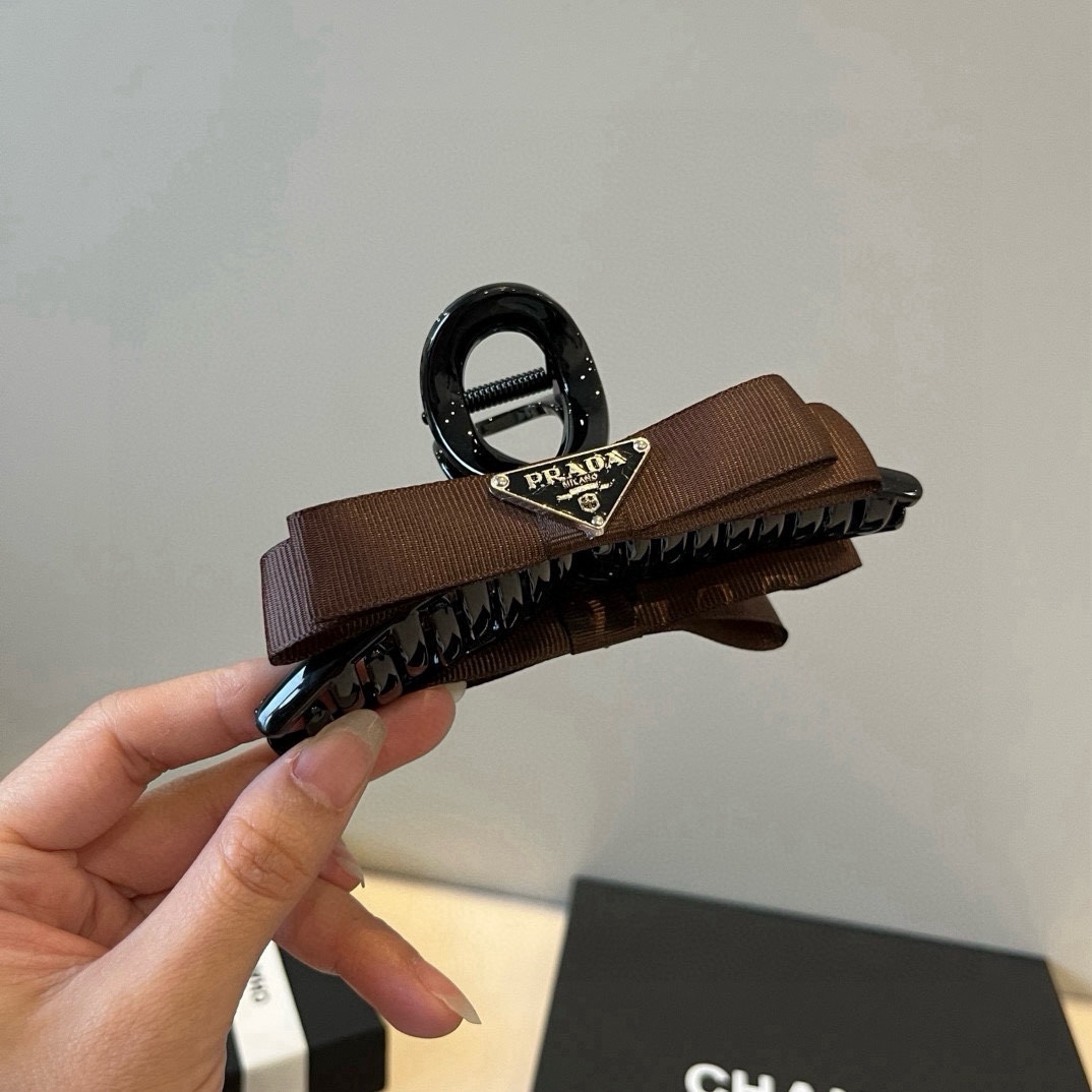 🆕

PRADA普拉达发夹