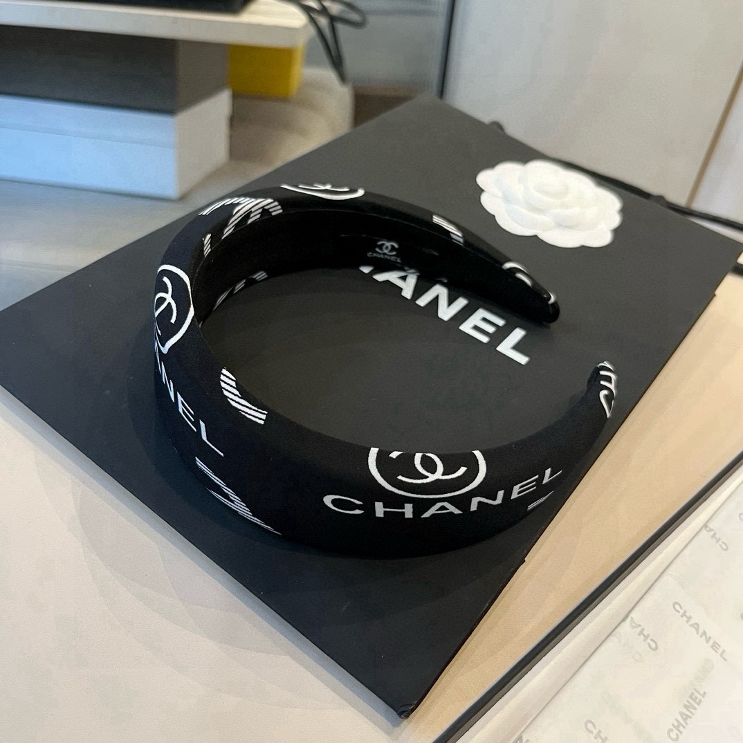 🆕

Chanel香奈儿发箍