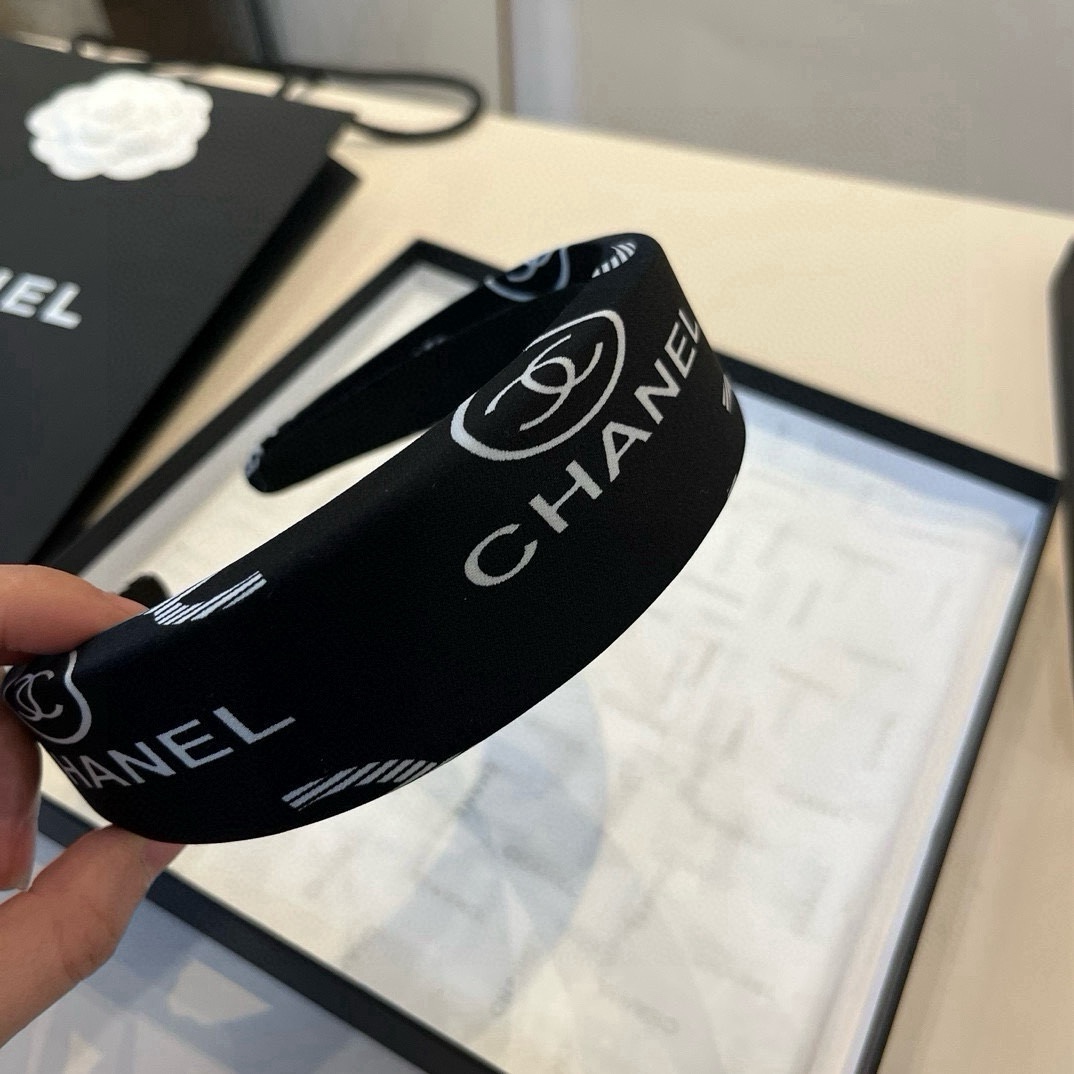 🆕

Chanel香奈儿发箍