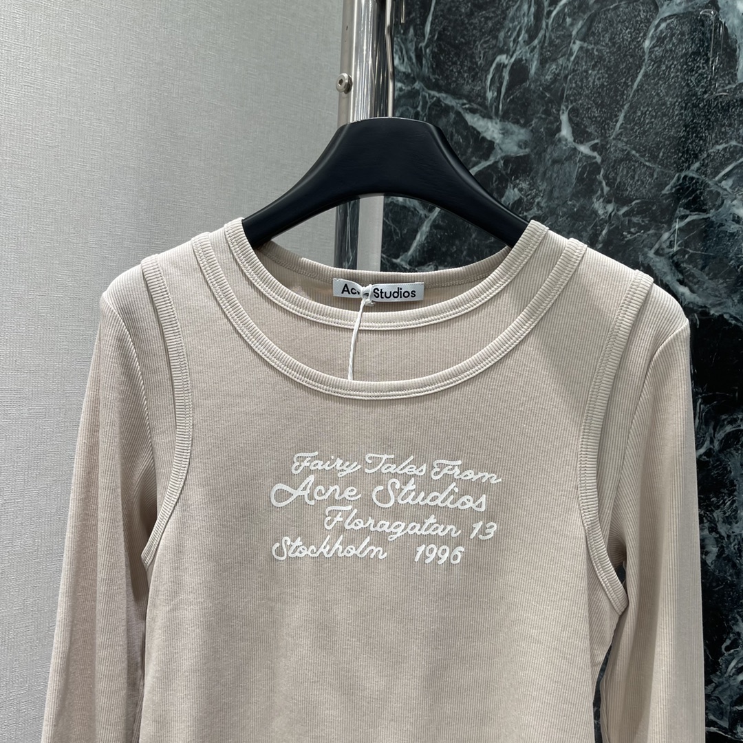 Autumn New Women’s Suit with Classic Logo and Fairy Tale Design – Two-Color Options, SML Sizes - 图片 5