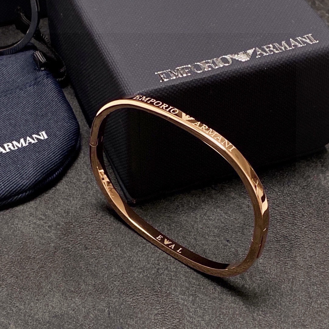 Luxury Amani Armani Couple: High-End, Sophisticated, Crafted with High Value - 图片 2