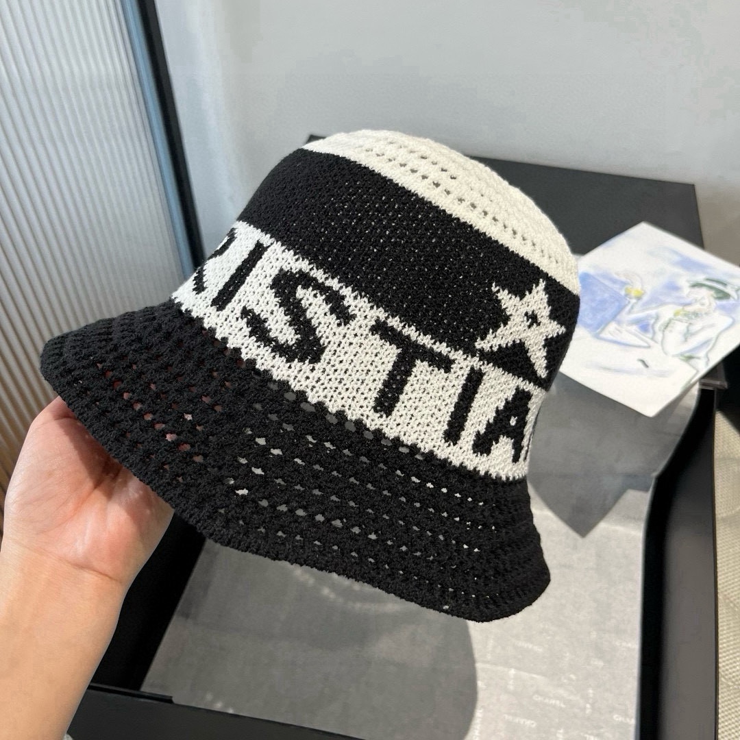 🆕
Dior迪奥新款针织渔夫帽，手抓针织帽