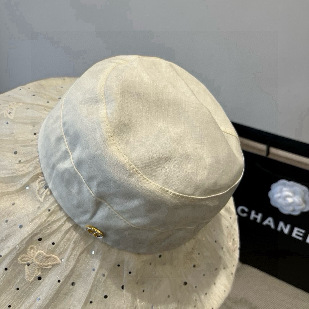 🆕

Dior迪奥新款遮阳渔夫帽，荷叶边遮阳帽，名媛风，头围57cm