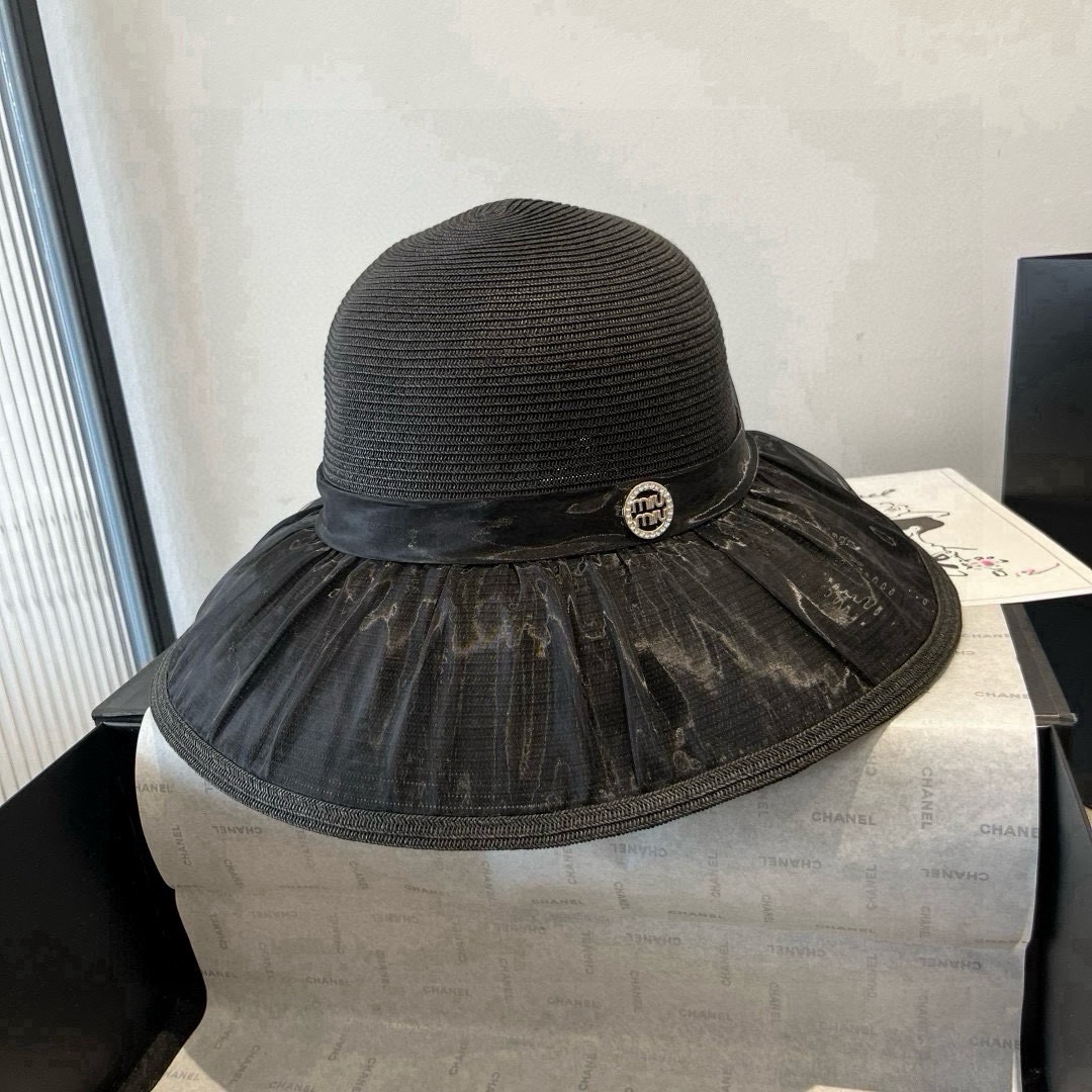 🆕

miumiu缪缪新款蝴蝶结盆帽，高端定制，头围57cm