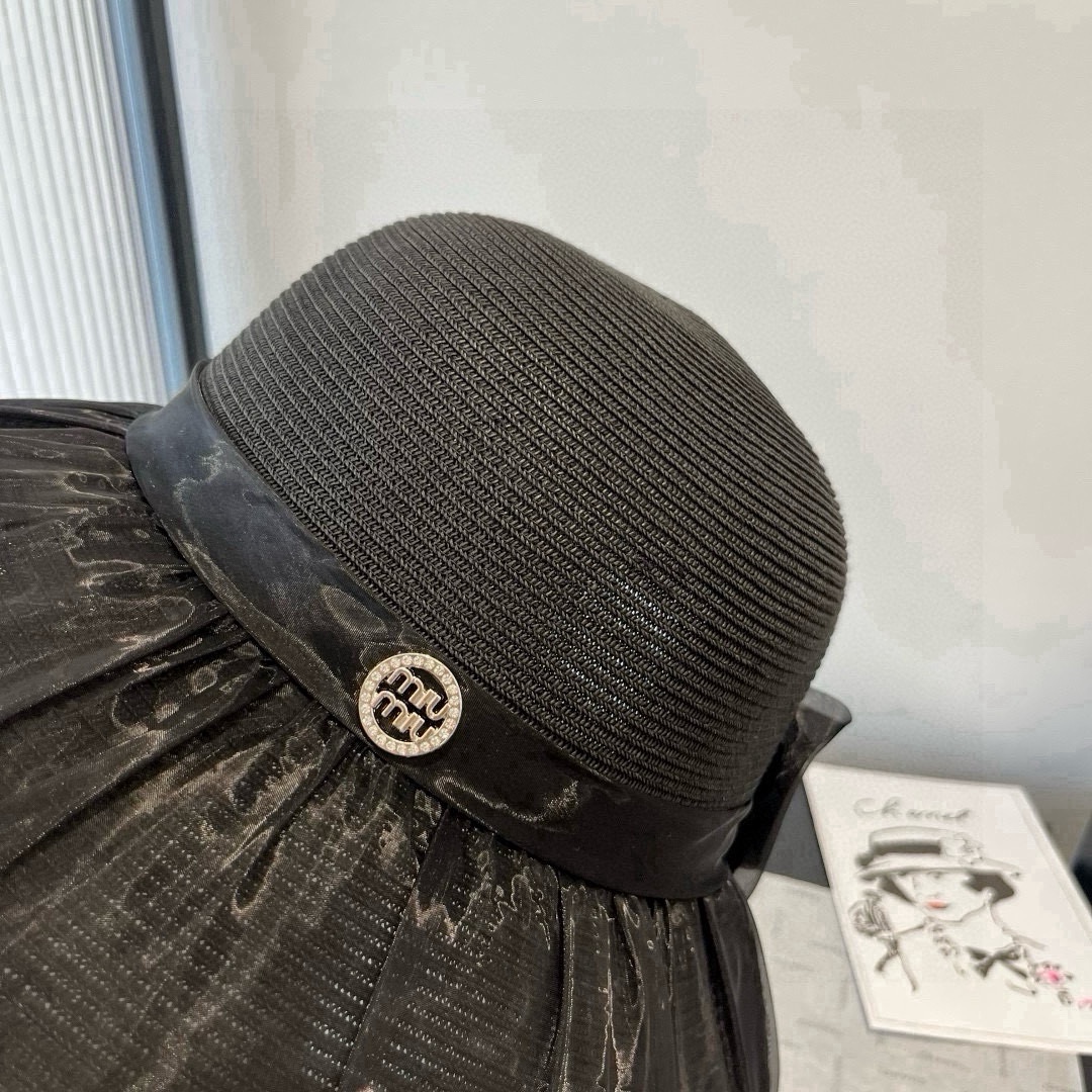 🆕

miumiu缪缪新款蝴蝶结盆帽，高端定制，头围57cm