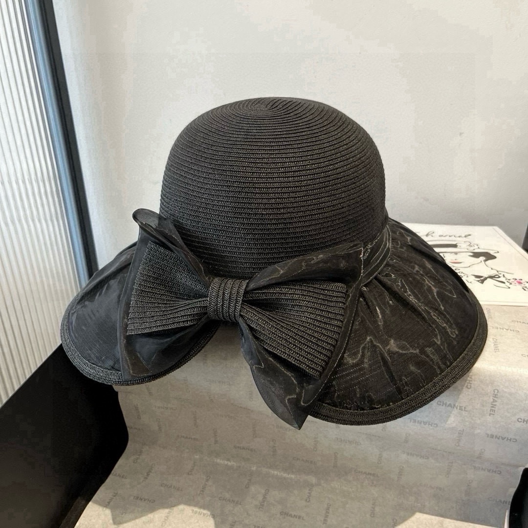 🆕

miumiu缪缪新款蝴蝶结盆帽，高端定制，头围57cm