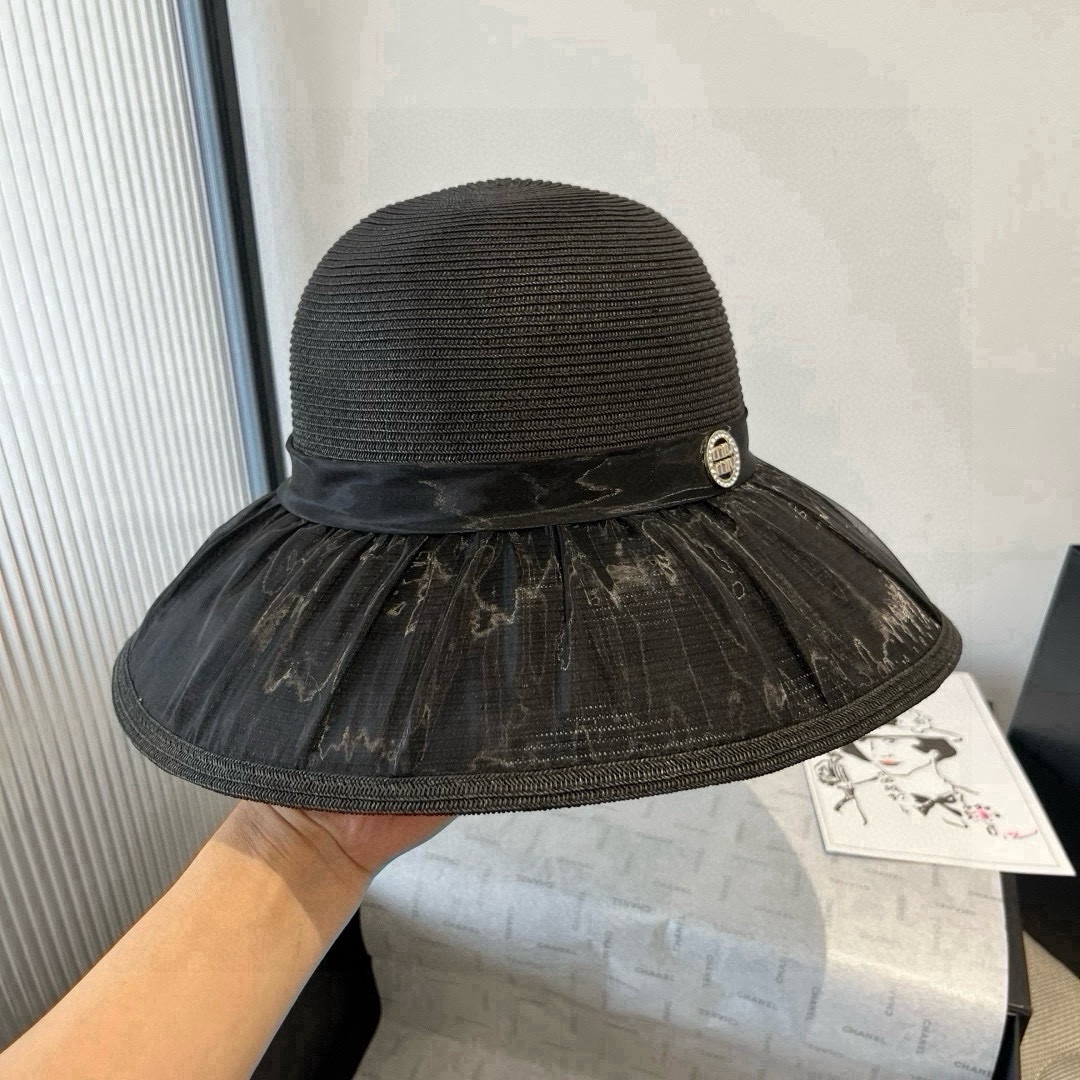 🆕

miumiu缪缪新款蝴蝶结盆帽，高端定制，头围57cm