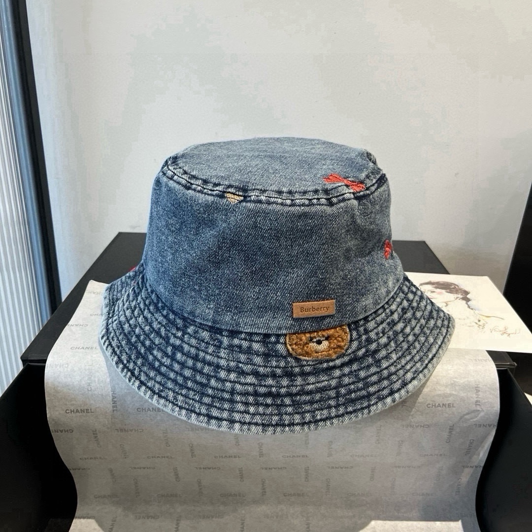 NO:362279,Burberry Burberry new denim fisherman hat, head circumference 57cm hat, straw hat, fisherman hat, baseball hat, knit hat, hat, burberry, burberry, espadrilles, hatsburberry巴宝莉新款牛仔渔夫帽,头围57cm帽子草帽渔夫帽棒球帽针织帽,帽子,burberry,burberry,espadrilles,hats,hat