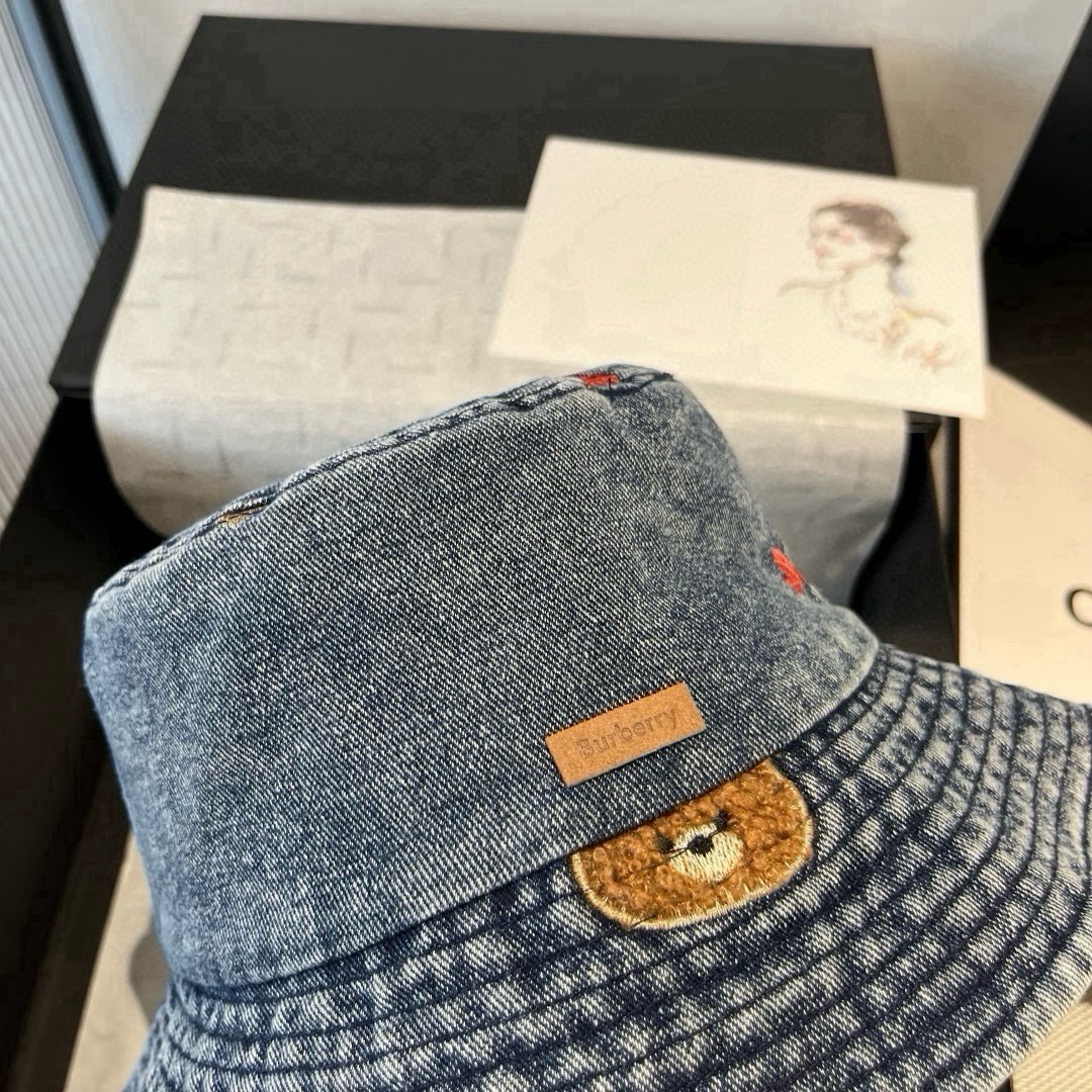 🆕

burberry巴宝莉新款牛仔渔夫帽，头围57cm