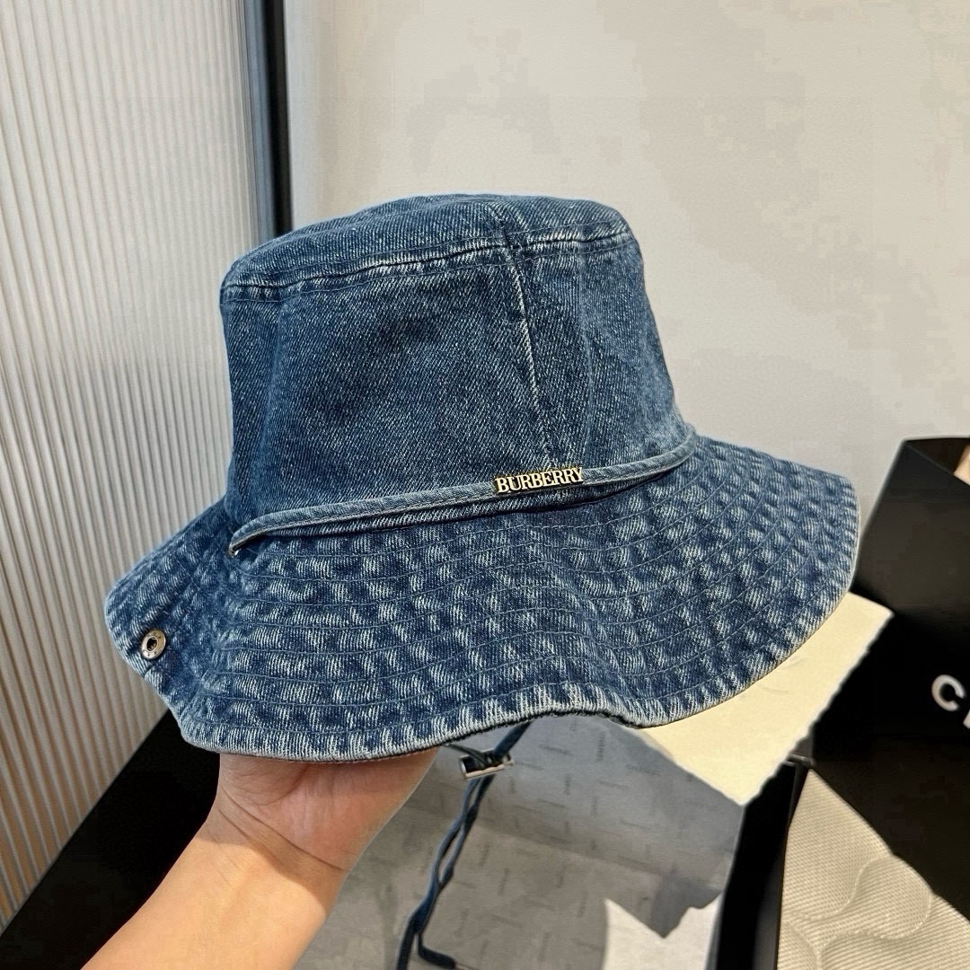 🆕

burberry巴宝莉新款牛仔渔夫帽，头围57cm