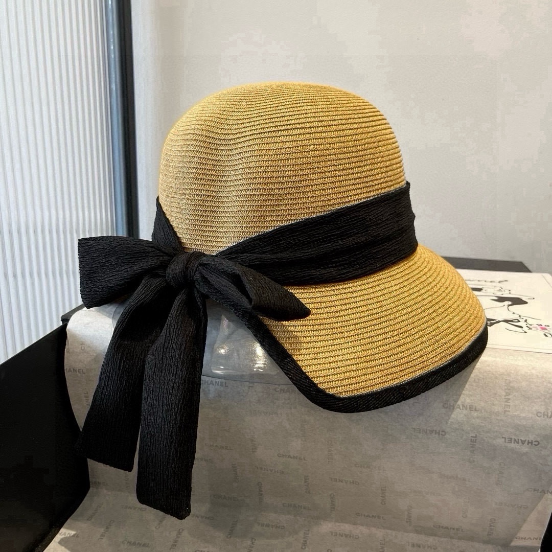 🆕

普拉达2025夏款礼帽，草帽，小清新 头围57cm