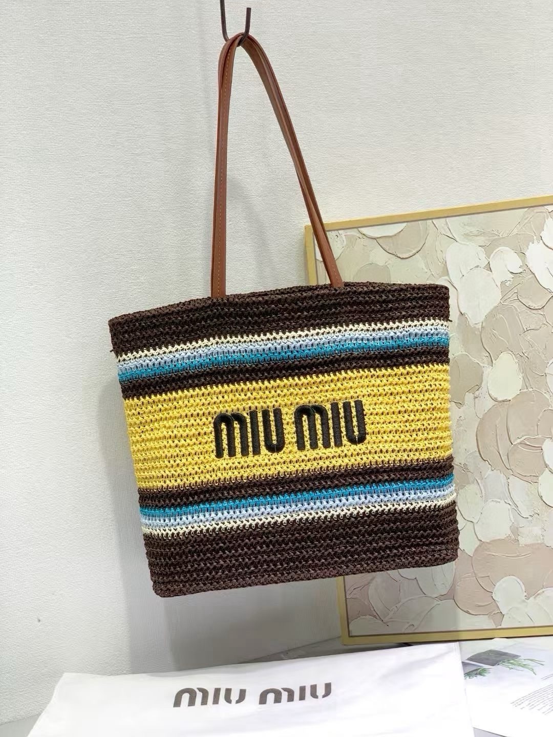 NO:362419,New style Miumiu Miumiu Miumiu Straw woven striped splicing single shoulder crossbody hand-held shopping bag tote bag beach women's bag size 31*13*31cm hat Straw hat Fisherman hat Baseball hat Knitted hat, hat, miumiu, espadrilles, espadrilles, totes, hats新款缪包miumiu缪缪包草编条纹拼接单肩斜挎手提购物袋托特包沙滩女包尺寸31*13*31cm帽子草帽渔夫帽棒球帽针织帽,帽子,miumiu,espadrilles,espadrilles,totes,hats,hat