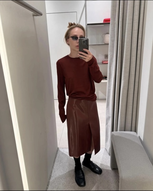 Elegant Women's Long Sleeve Top and Faux Leather Midi Skirt Set 1 Elegant Women's Long Sleeve Top and Faux Leather Midi Skirt Set