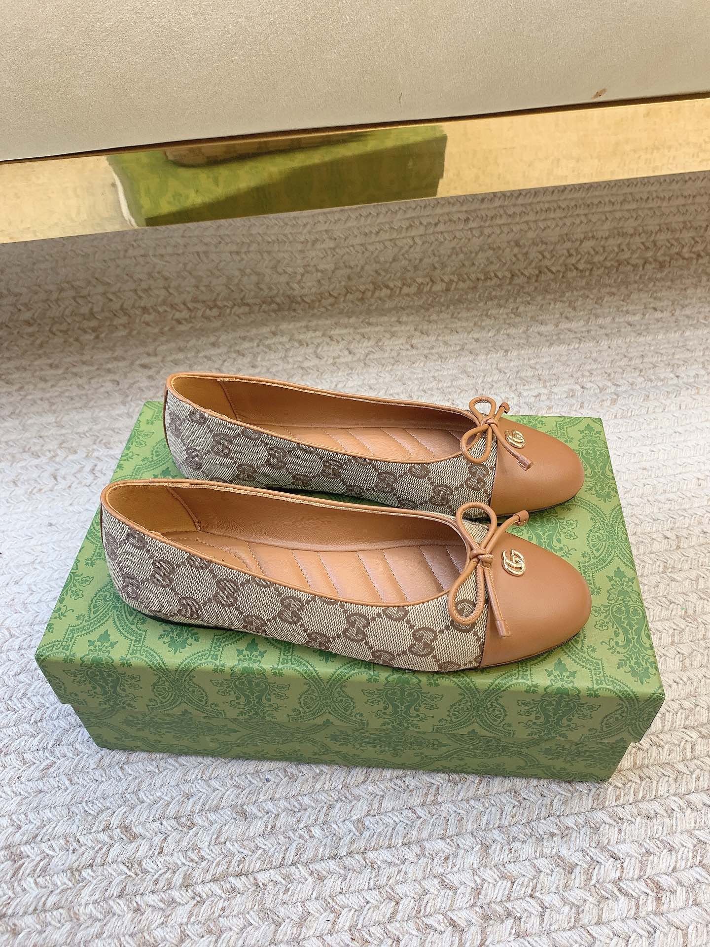 864GUCC*SS25 Flat-Buttoned Ballet Shoes: Sheep Skin, Top Quality, Size 35-39, Real Skin Bottom - 图片 2