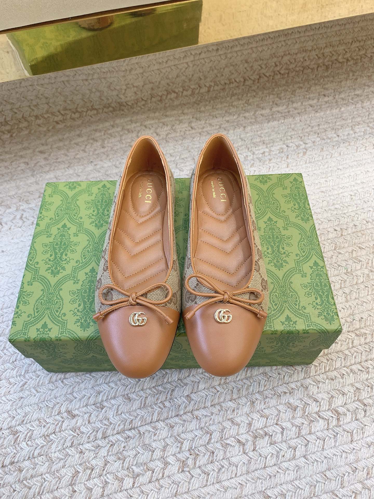 864GUCC*SS25 Flat-Buttoned Ballet Shoes: Sheep Skin, Top Quality, Size 35-39, Real Skin Bottom - 图片 1