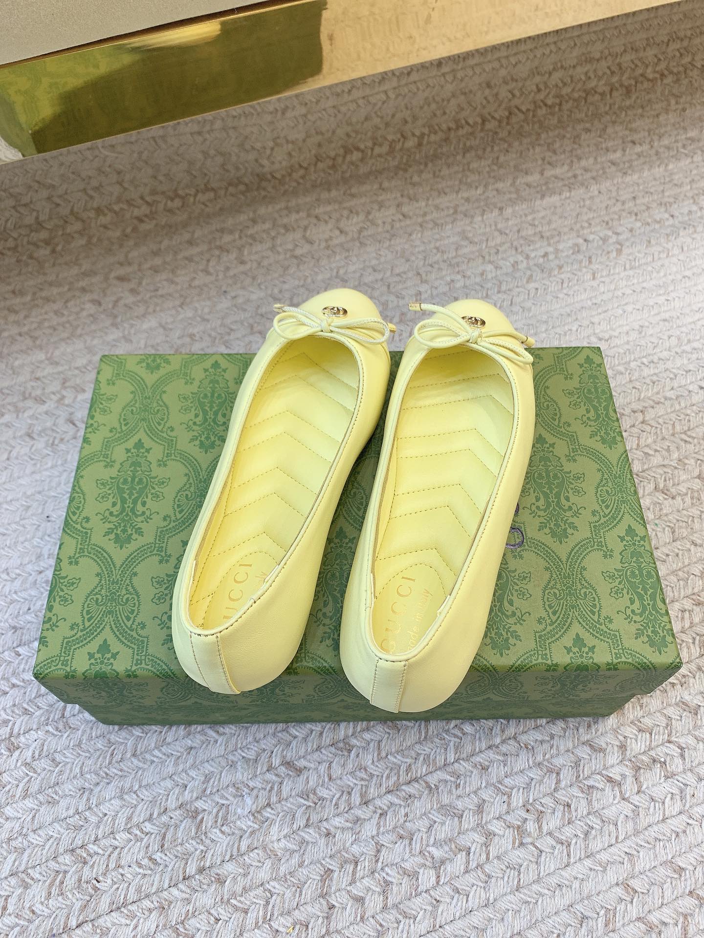 “Top Quality 864GUCC*SS25 Flat-Buttoned Ballet Shoes: Imported Sheep Skin, Real Skin, Sizes 35-39” - 图片 3
