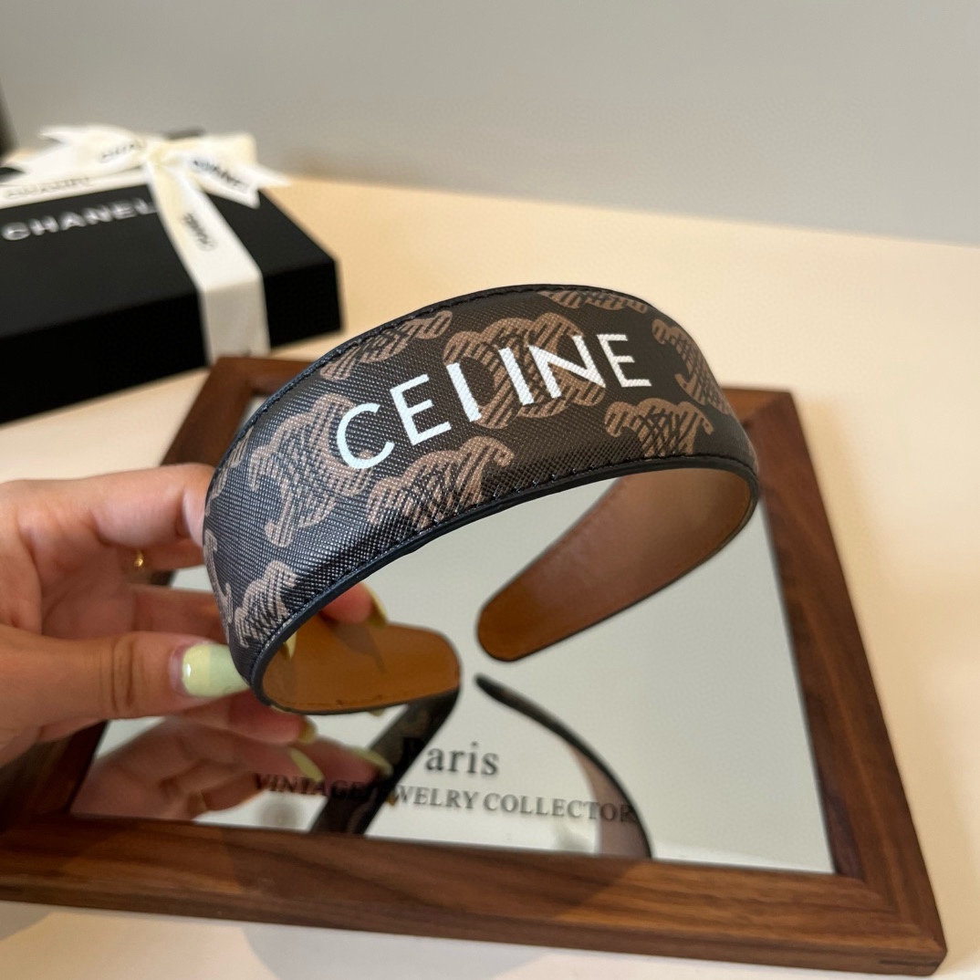 🆕

Celine赛琳新款发箍