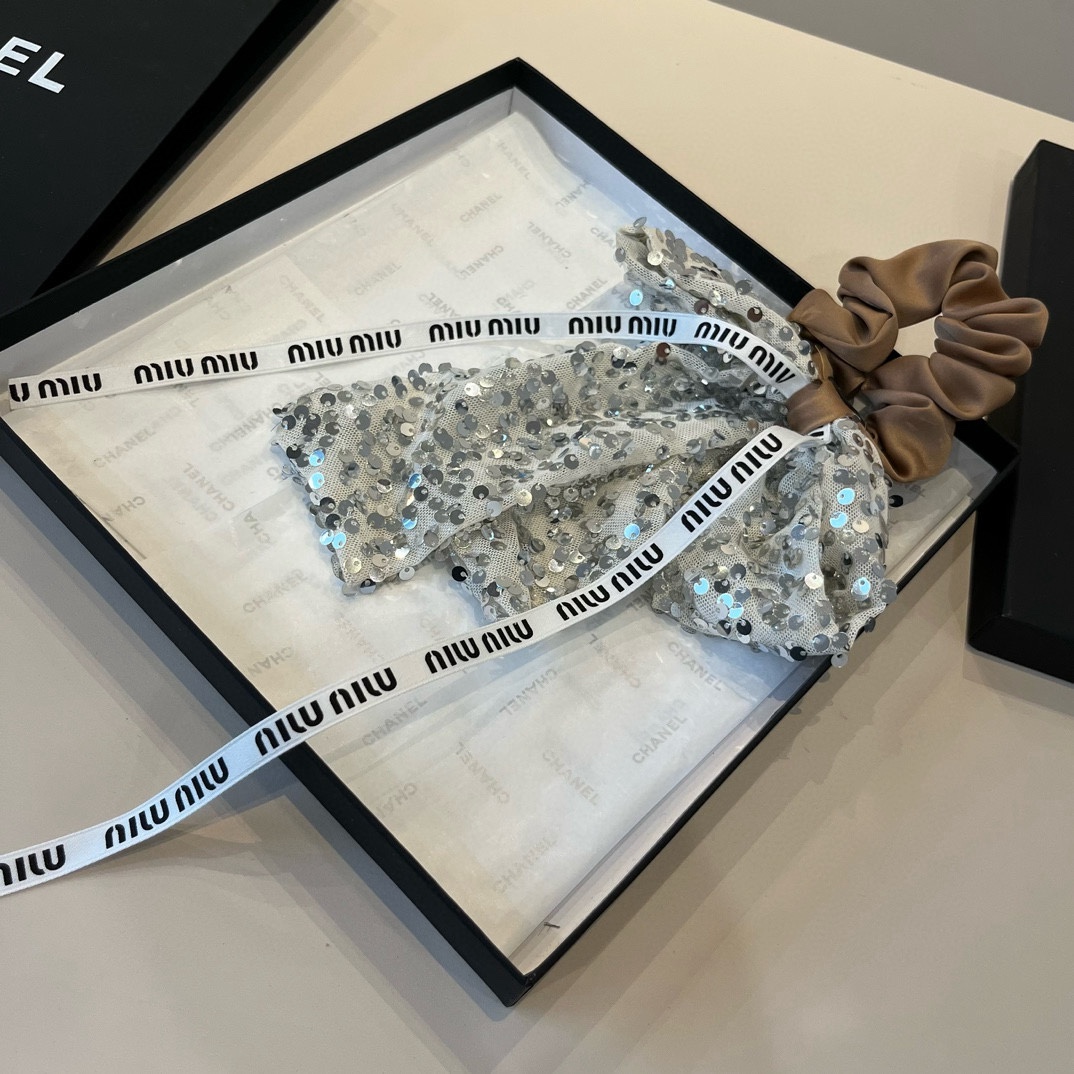 🆕

缪缪miumiu蝴蝶结发圈