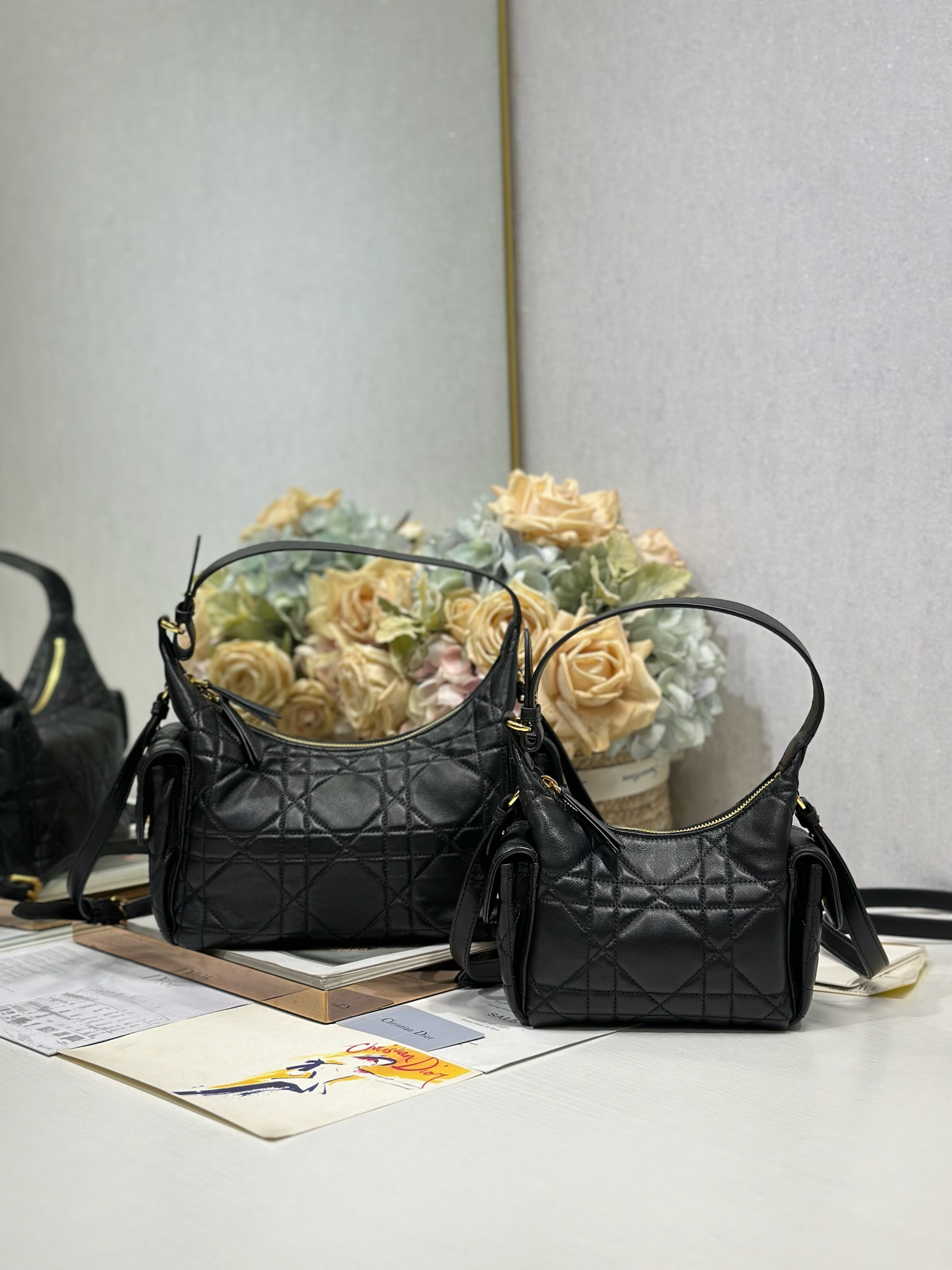 NO:394698,D-Dream handbag #black sheepskin size comparison chart Model 4312/6323, Dior, dior, sheepskin19860909D-Dream 手袋#黑色羊皮 大小对比图 型号4312/6323,迪奥,dior,sheepskin,Bag