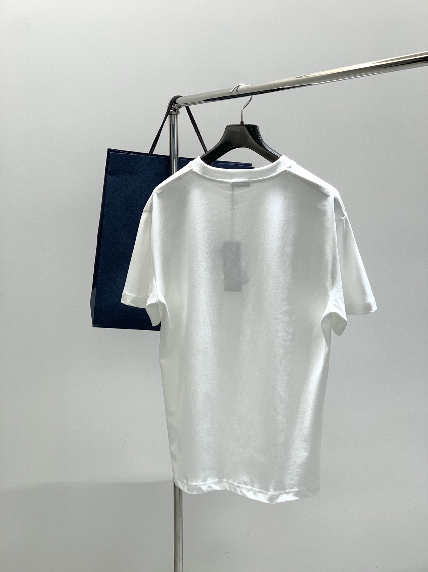 ，Dior 迪奥， 2025夏季新品，专柜同步有售，简约时尚休闲圆领短袖T恤，原版进口面料，舒适透气，顶