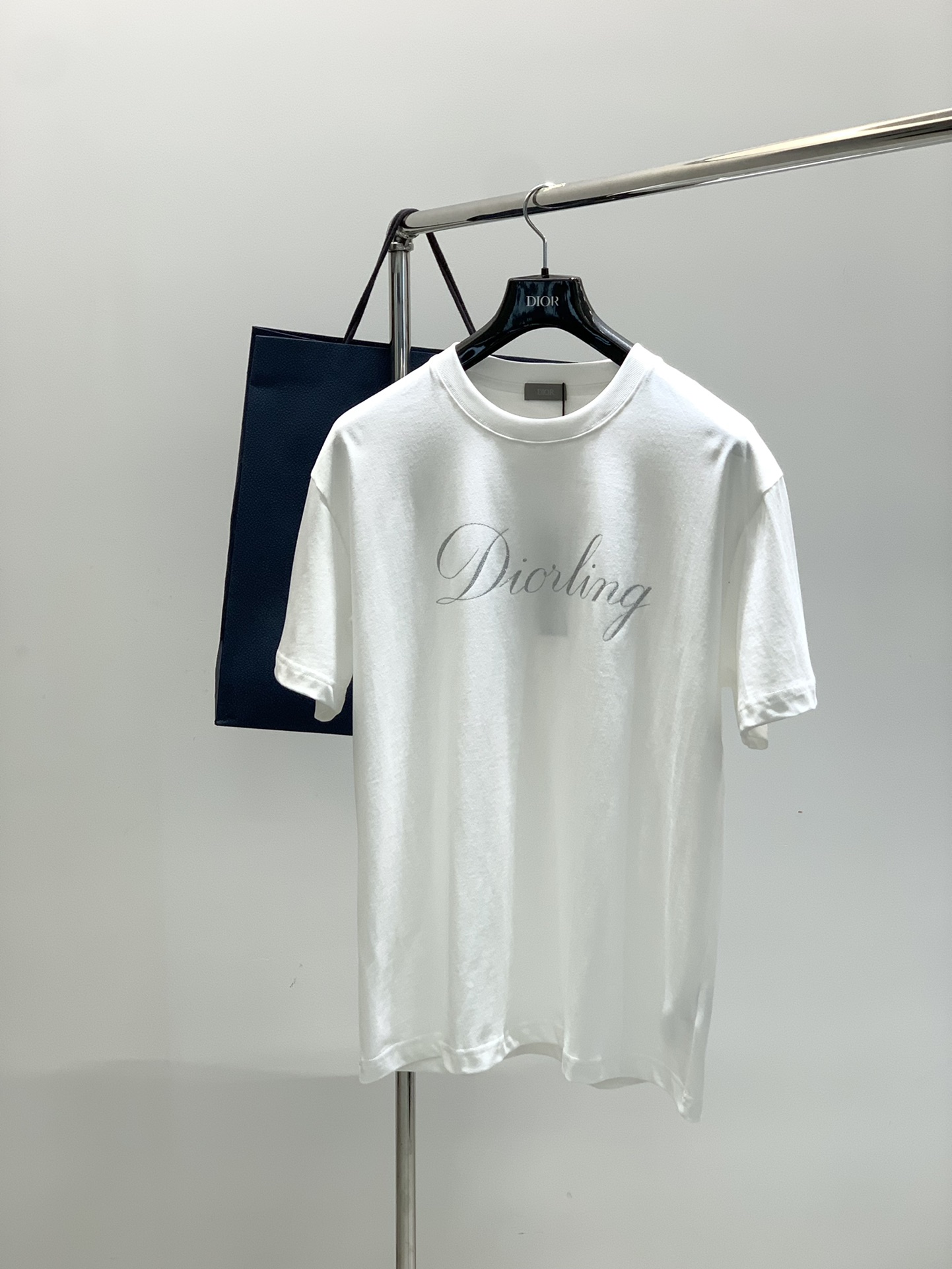 ，Dior 迪奥， 2025夏季新品，专柜同步有售，简约时尚休闲圆领短袖T恤，原版进口面料，舒适透气，顶