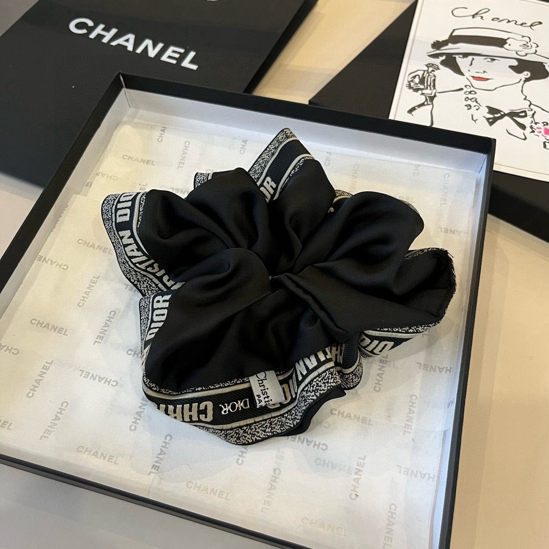 🆕

Dior迪奥新款发圈