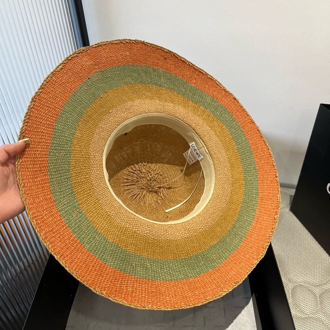 🆕

ＬＯＥＷＥ罗意威 新款草帽，手工钩织草编帽，大帽檐草帽，遮阳沙滩帽可折叠，携带方便，头围57cm