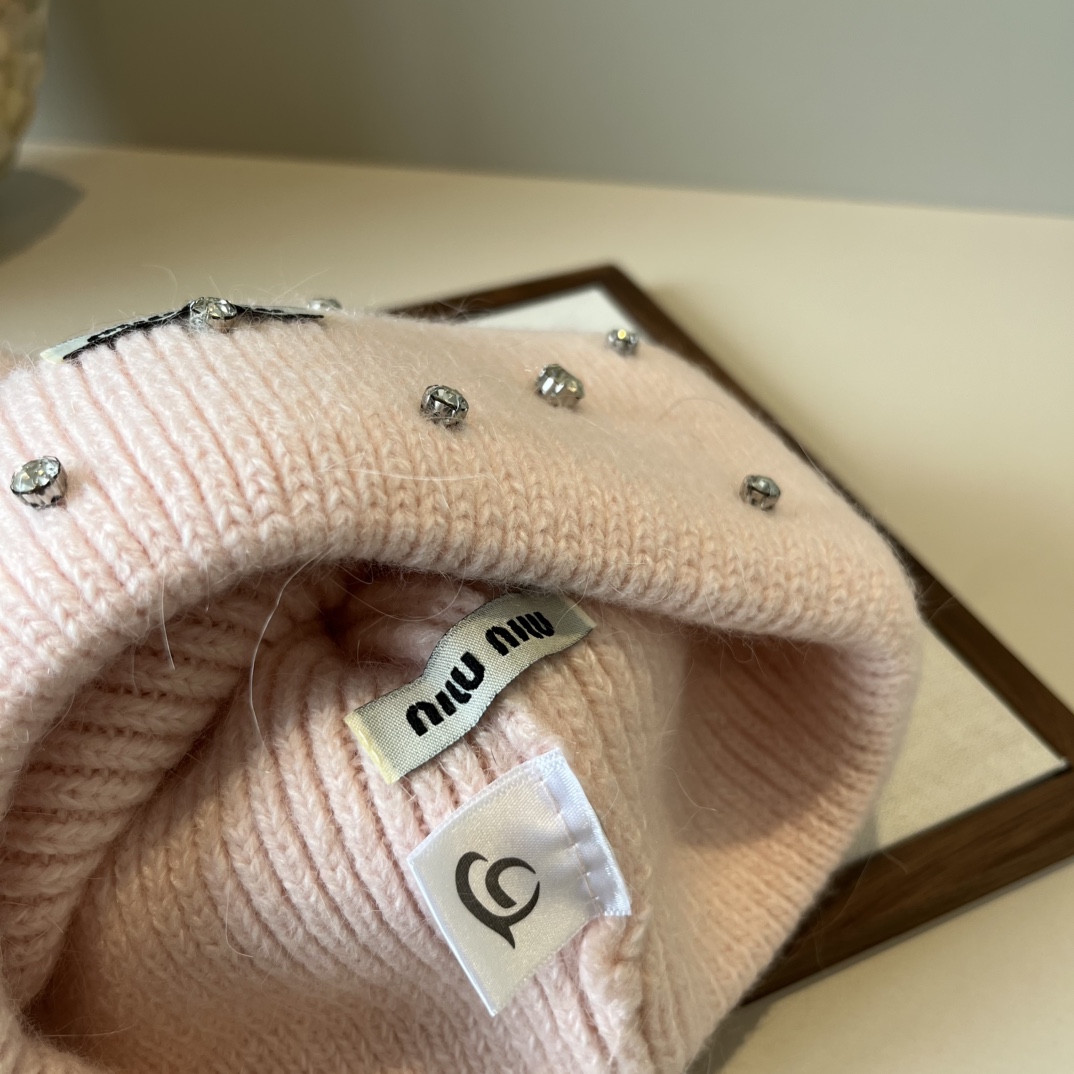 🆕

缪缪miumiu秋冬新款针织羊毛帽，糖果色针织帽