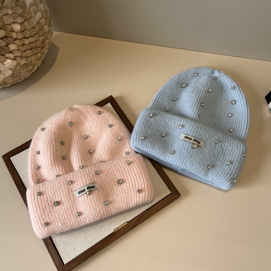 🆕

缪缪miumiu秋冬新款针织羊毛帽，糖果色针织帽