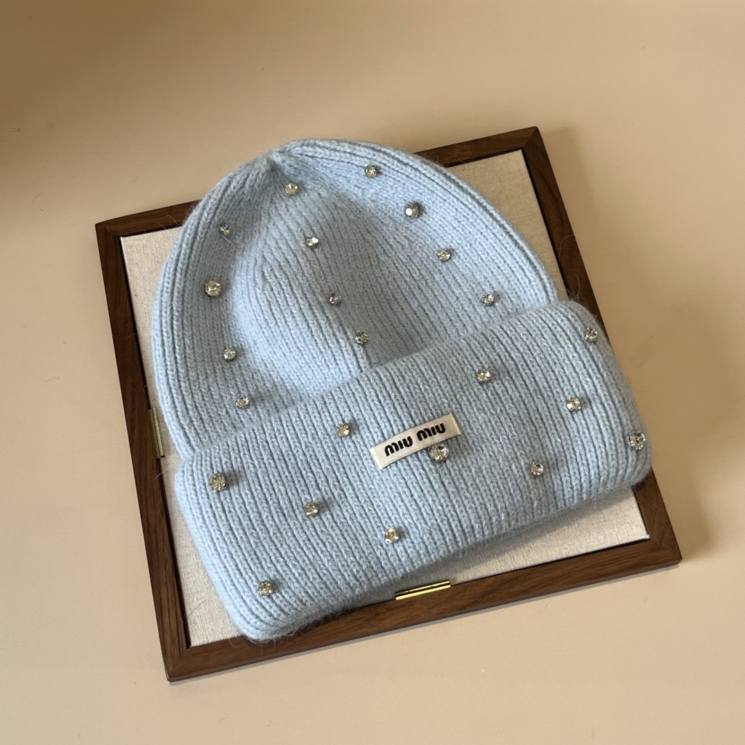 🆕

缪缪miumiu秋冬新款针织羊毛帽，糖果色针织帽