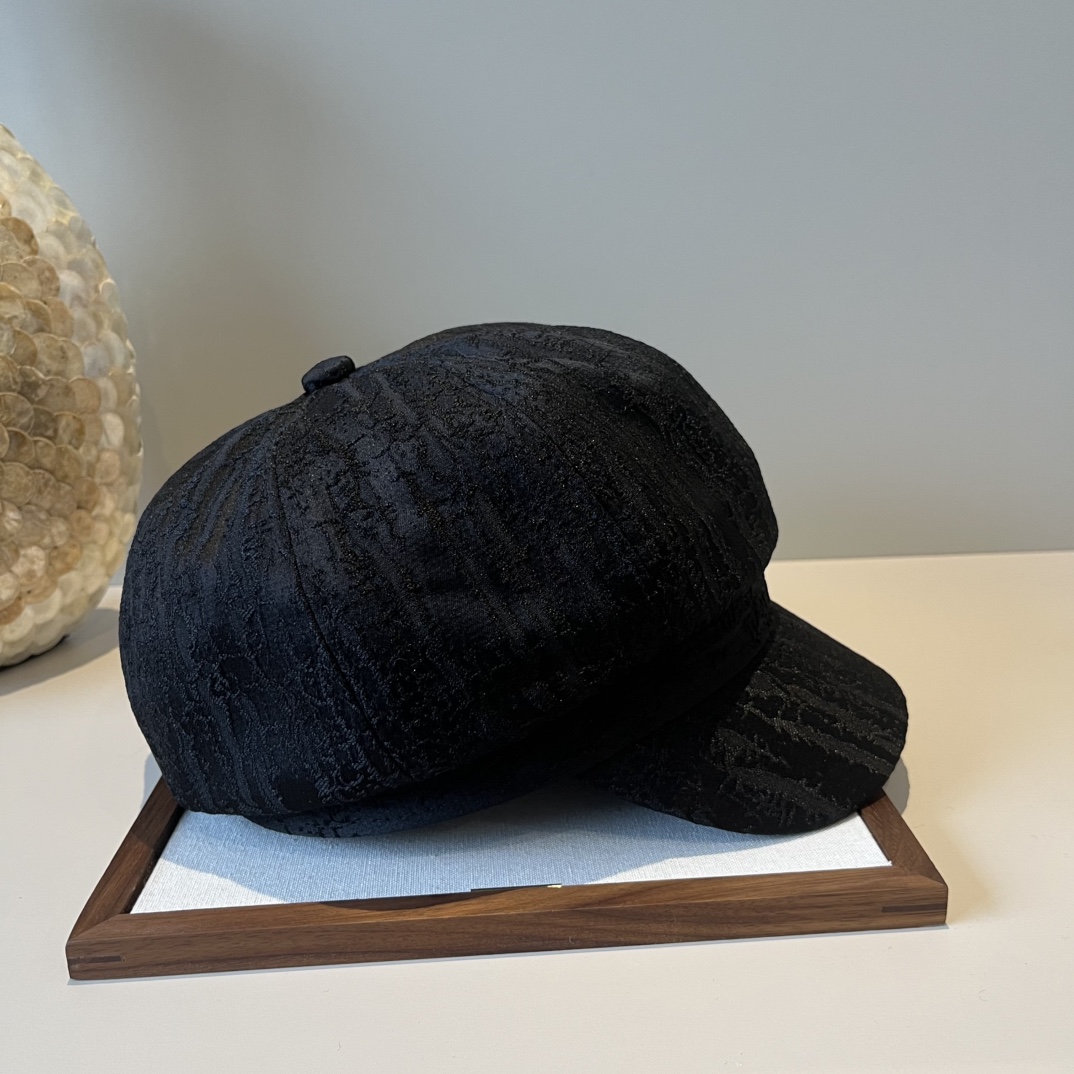 🆕

Dior迪奥新款画家鸭舌帽，头围57cm