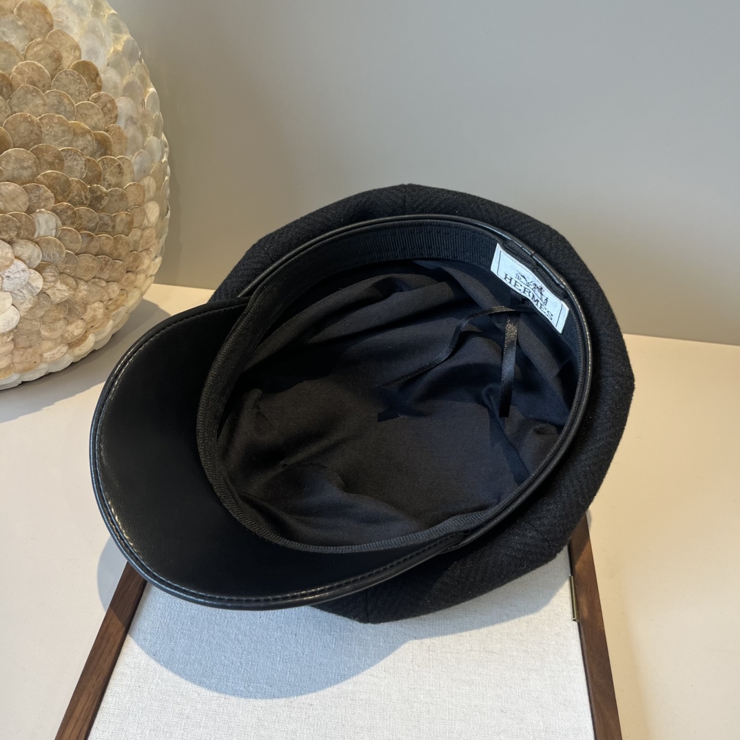 🆕
2024爱马仕HERMES毛呢新款鸭舌画家帽，头围57cm