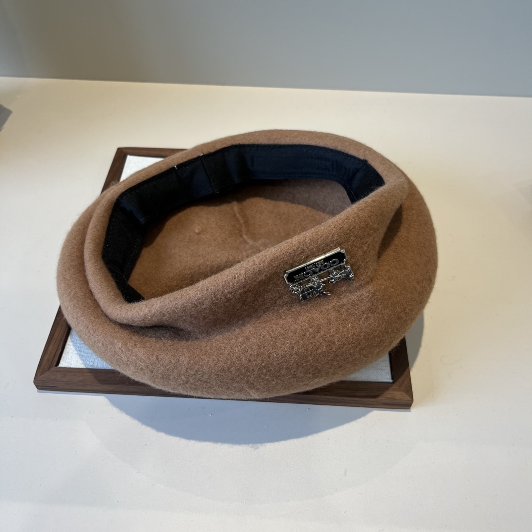 🆕

蔻驰新款羊毛贝雷帽，百分百羊毛面料，头围57cm