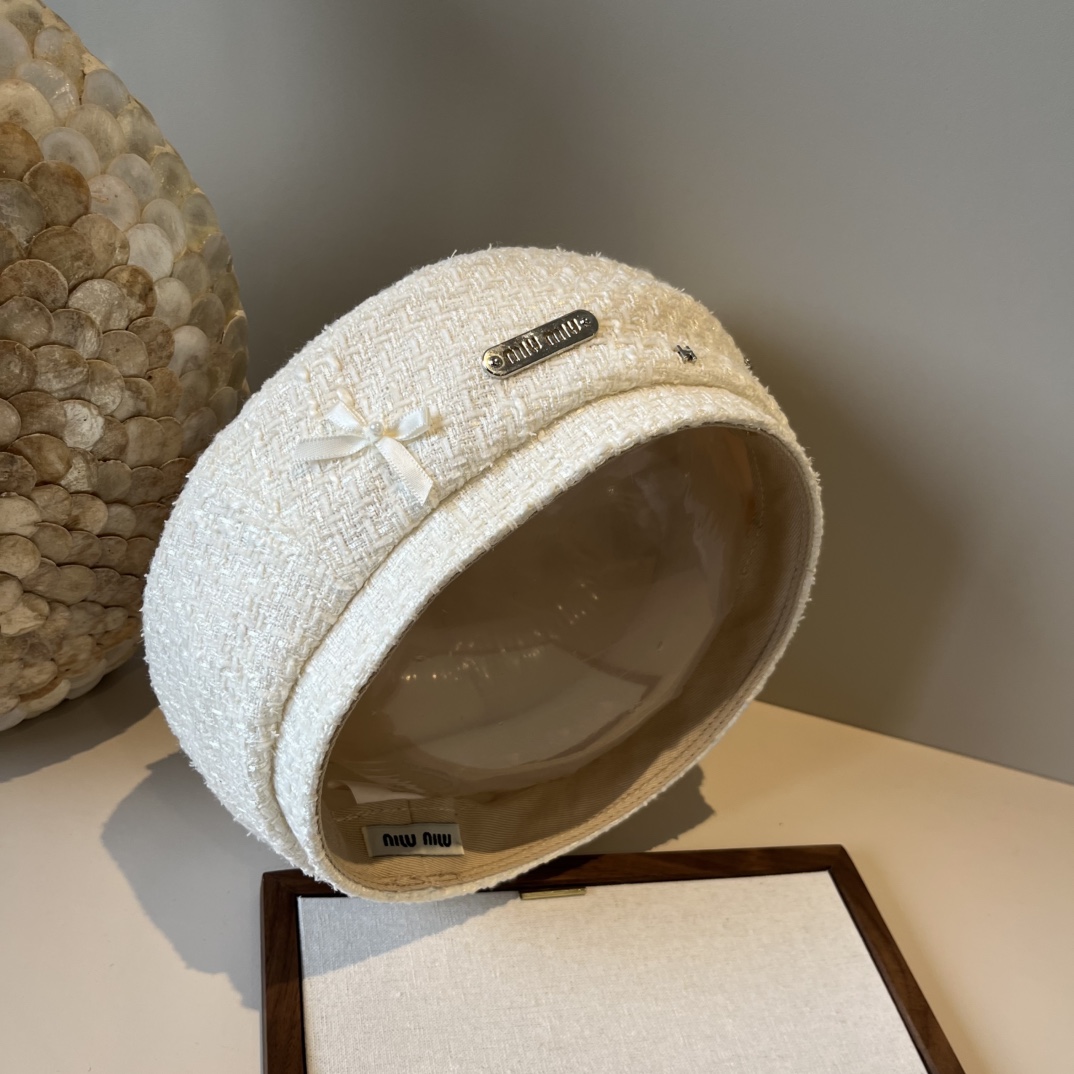 🆕

缪缪miumiu毛呢贝雷帽，原单品质，头围57cm