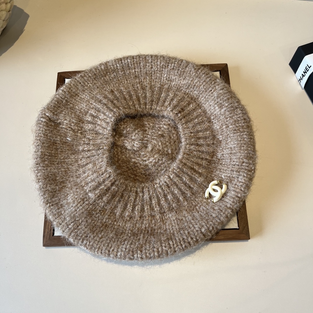 🆕

Chanel香奈儿羊毛贝雷帽，针织贝雷帽、百搭款